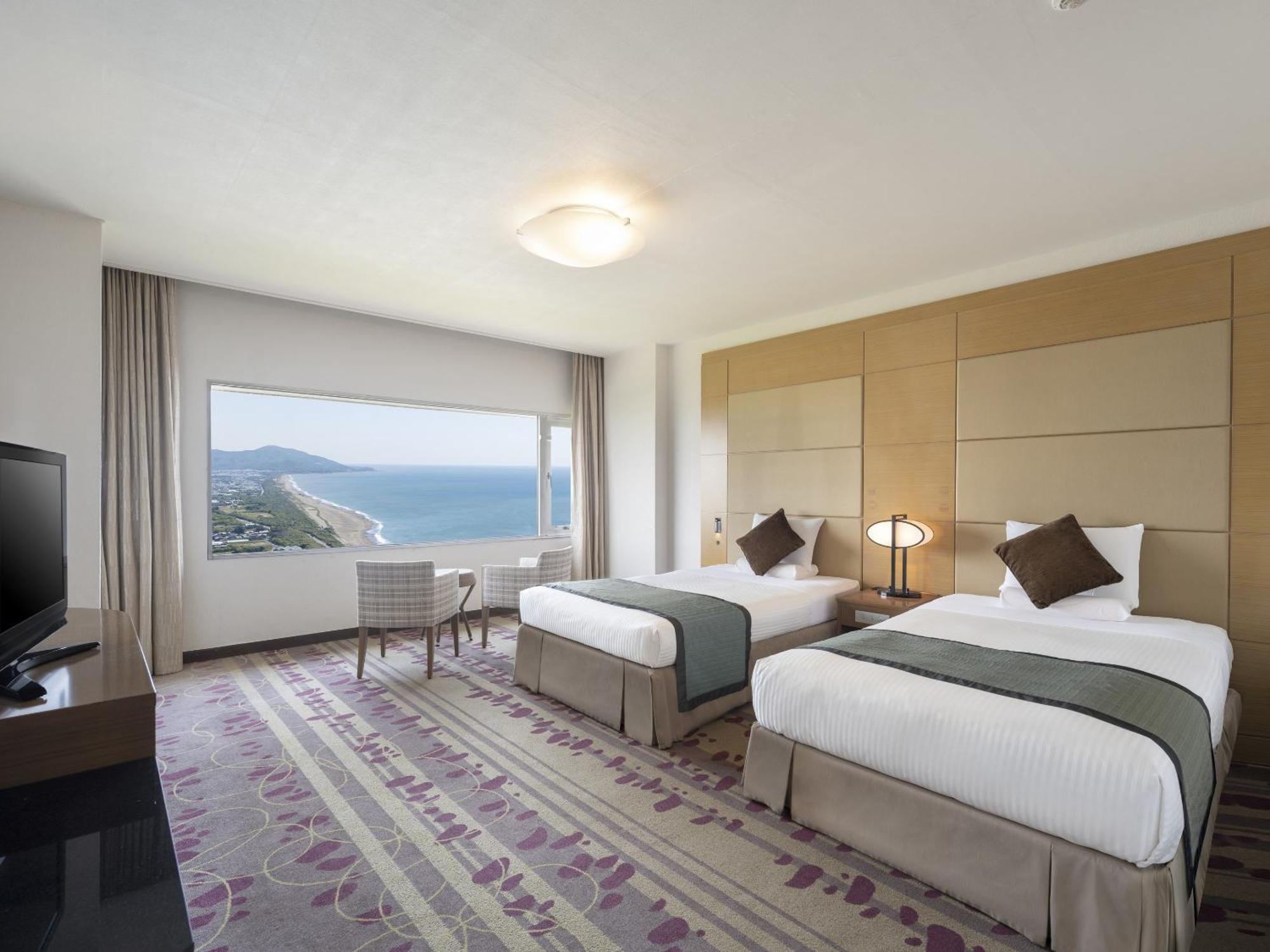 Irago Ocean Resort Tahara Exterior photo