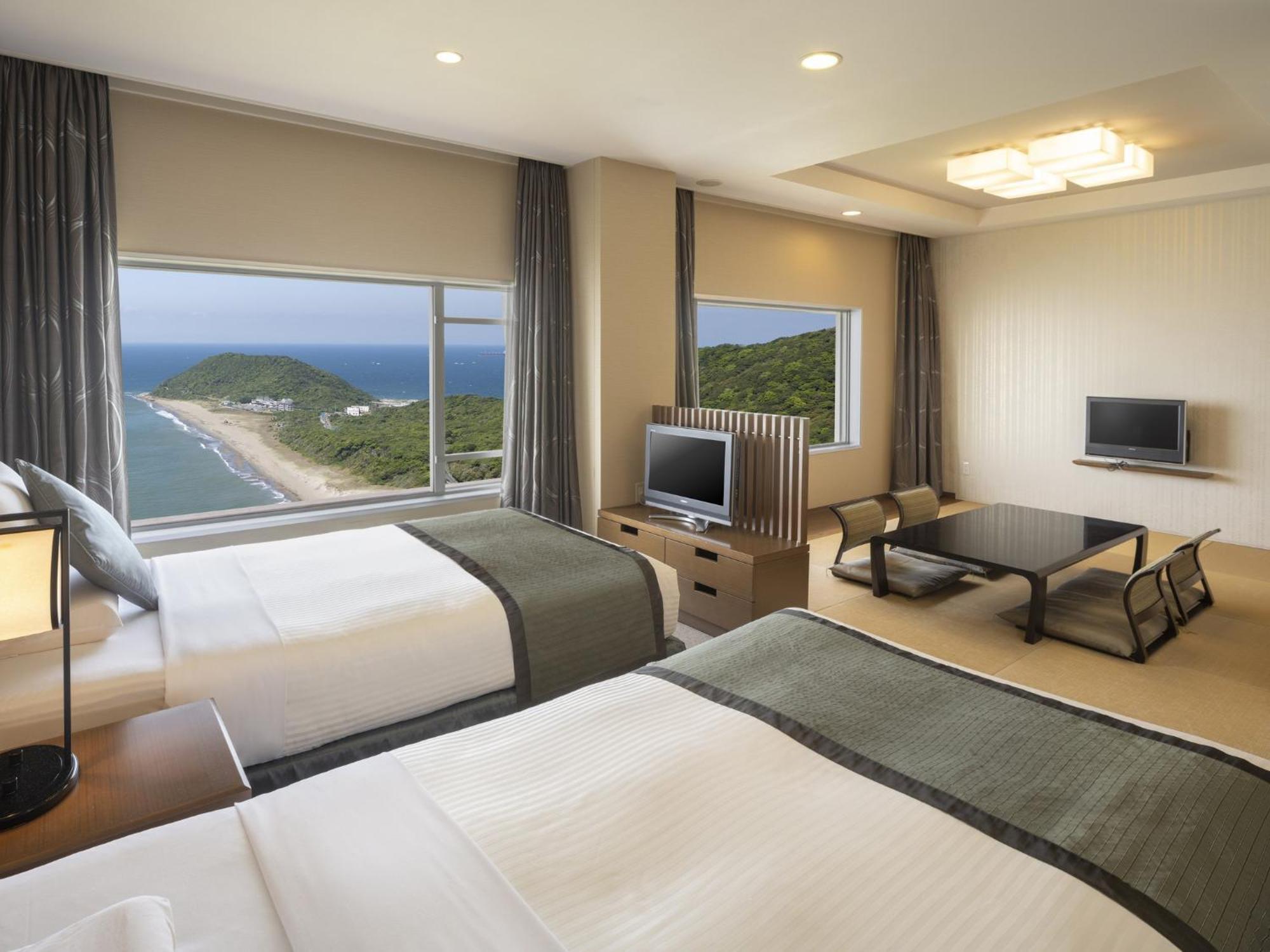 Irago Ocean Resort Tahara Exterior photo